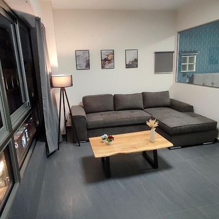 Ermou Downtown Suites By Athens Urban Retreat ภายนอก รูปภาพ