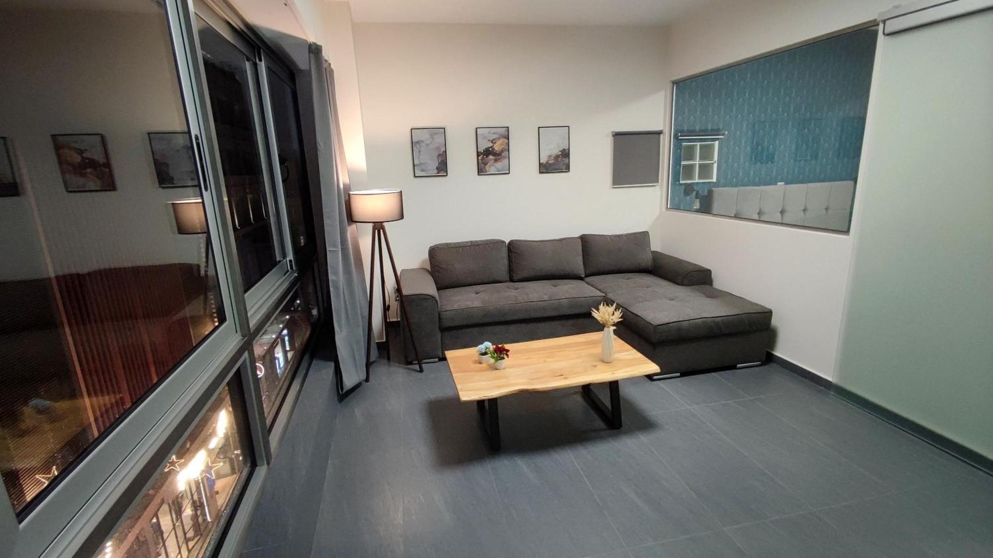 Ermou Downtown Suites By Athens Urban Retreat ภายนอก รูปภาพ